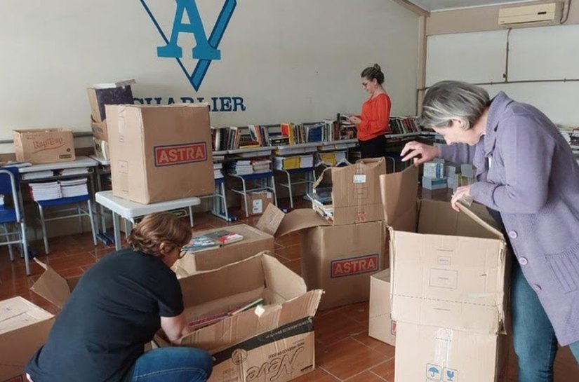 Biblioteca construída no RS com apoio de alunos paulistas leva leitura a comunidades afetadas por enchentes de 2024