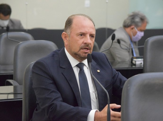 Antonio Albuquerque repercute entrevista do procurador Eduardo Tavares e cobra mais esclarecimentos