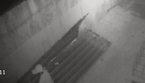 Homem é flagrado furtando telhas de unidade básica de saúde em Aracaju; VÍDEO