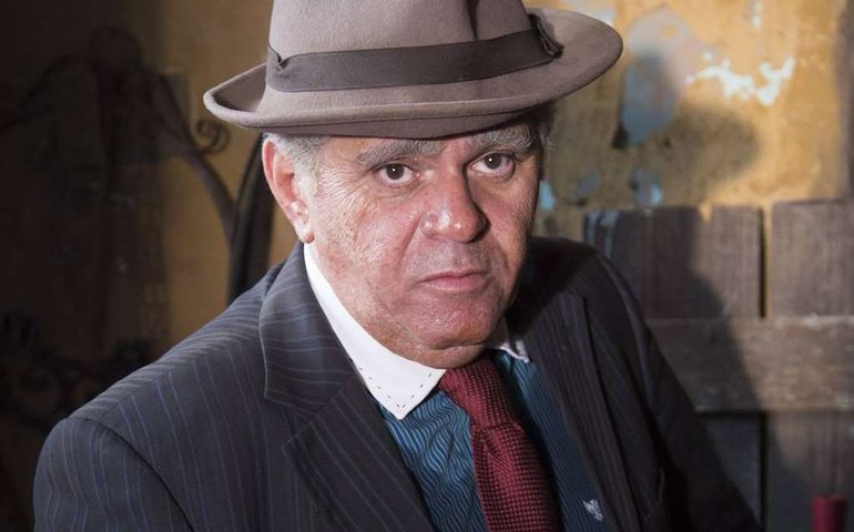 Artistas, políticos e fãs lamentam morte do humorista Batoré