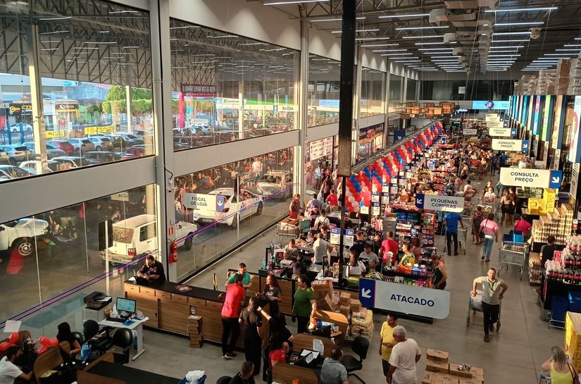 Dia J do Jomart Atacarejo acontece nesta quarta-feira com ofertas imperdíveis
