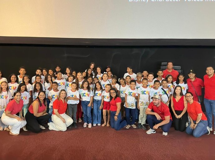 Semana das Crianças: Assistência Social de Branquinha leva grupo ao cinema