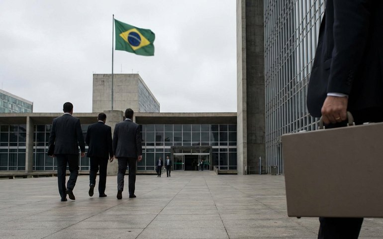 Jornada 6x1 e reforma tributária estão entre os destaques da CCJ no ano