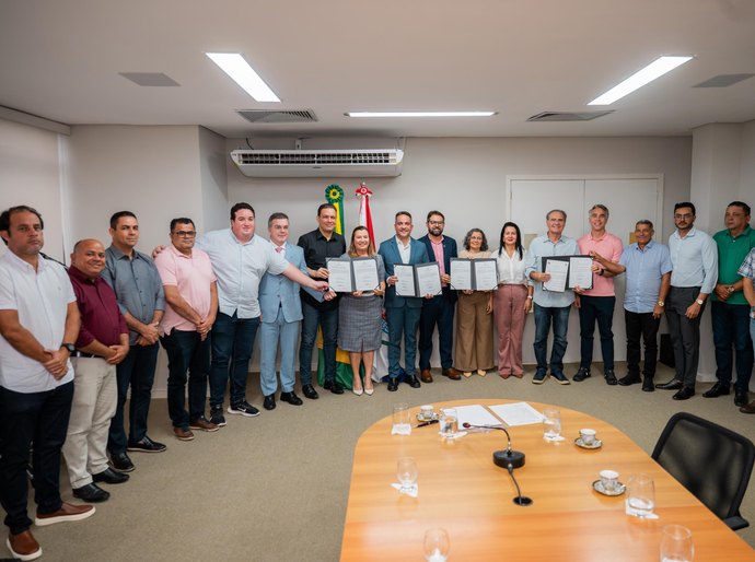 Uneal: governador anuncia novo campus em Porto Calvo e reforma das unidades de Maceió e Santana do Ipanema