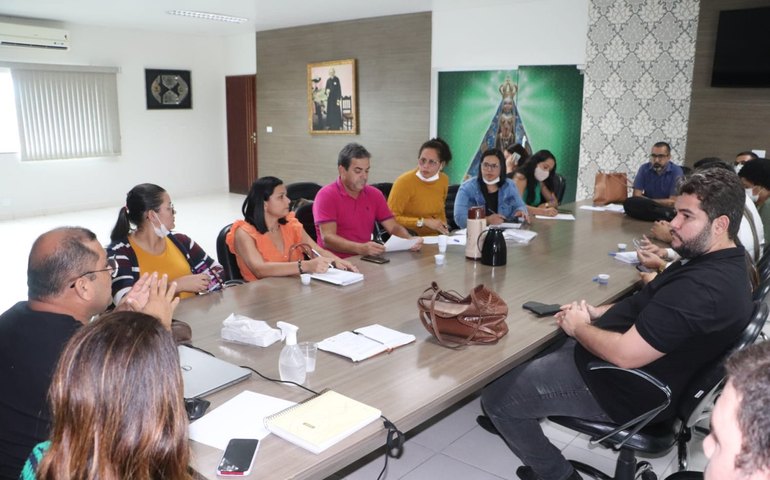 Secretários de Saúde da 9ª e 10ª região de Saúde se reúnem em Delmiro Gouveia para Maratona de Cirurgias no HRAS