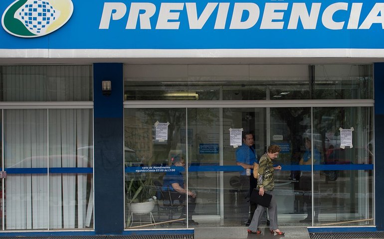 Agências do INSS abrem para atendimento extra neste sábado e domingo