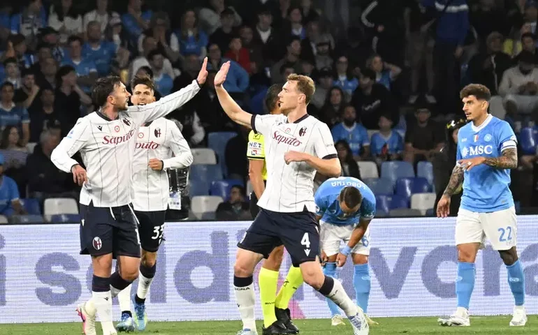 Napoli perde em casa para Bologna e adia vaga na Champions League