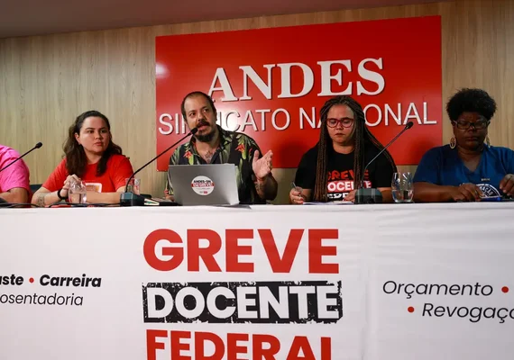 Universidades e institutos federais de ensino superior mantêm greve