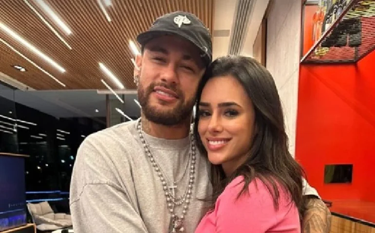 'A gente só tá precisando de um ajuste': Neymar canta pagode para Bruna Biancardi