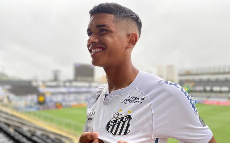 Lucas Barbosa celebra fase decisiva e espera levar Santos às quartas do Paulista