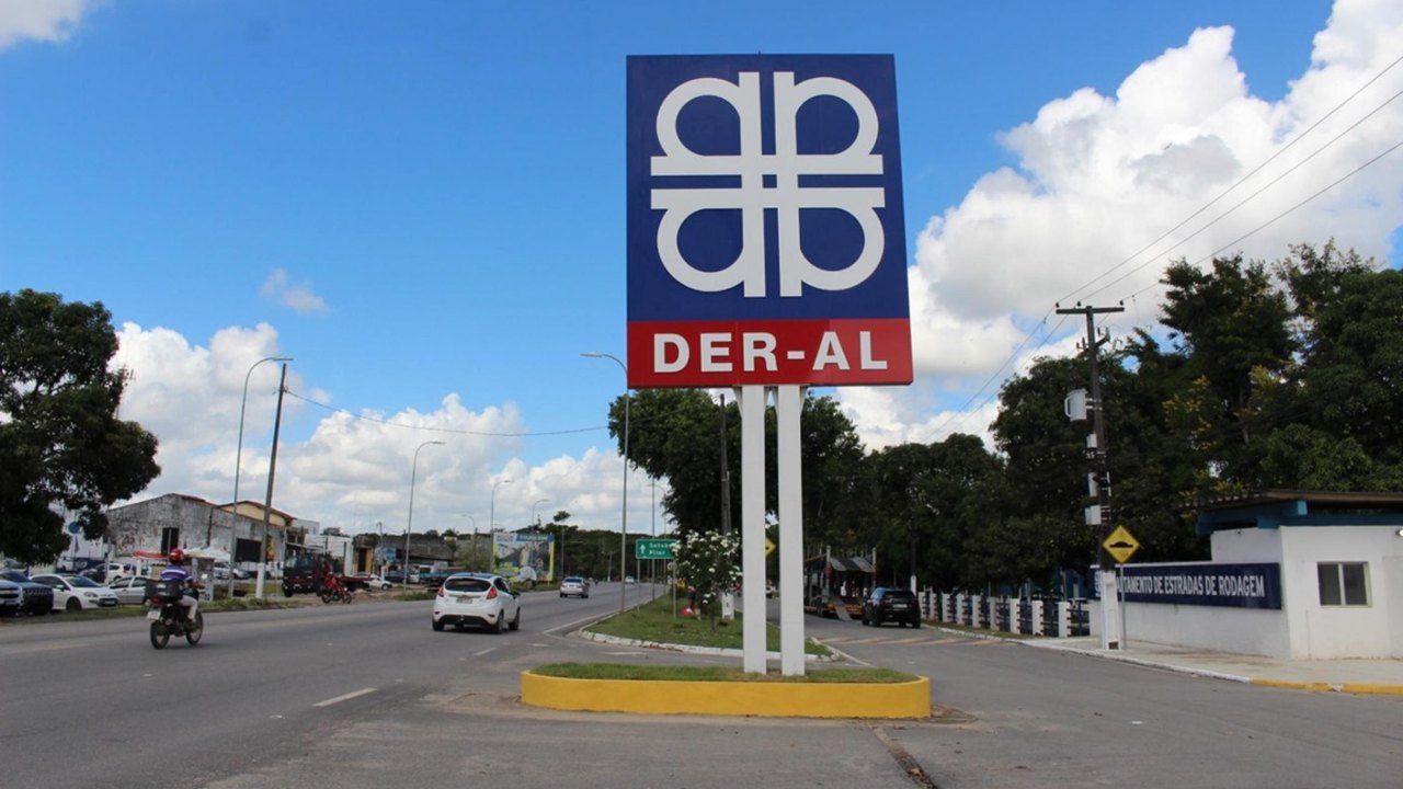 Divulgada lista final de isentos da taxa para concurso do DER