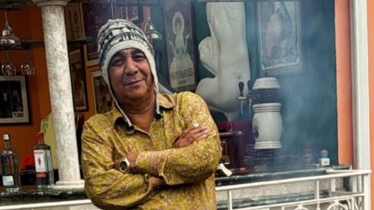 Intérprete de Zeca Pagodinho em filme, Mosquito diz que agora o enxerga diferente: 'Eu o via como um orixá da música'