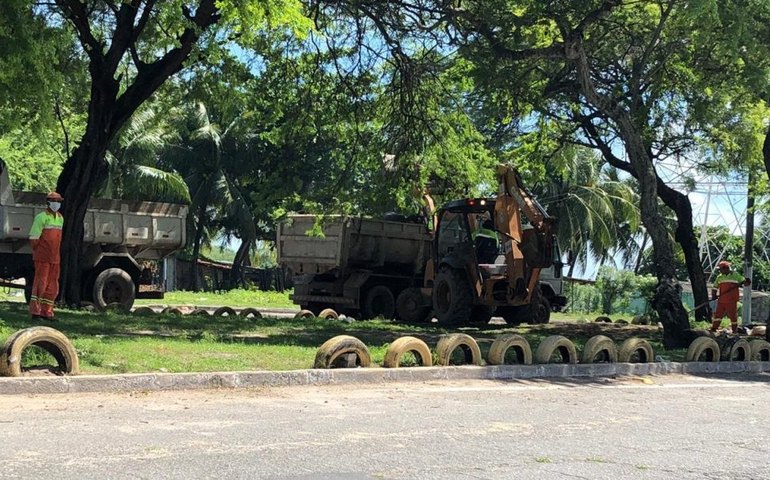Mutirão recolhe mais de 100 toneladas por dia no Dique Estrada
