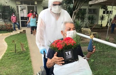 Hospital de Emergência do Agreste registra 13 altas médicas por Covid-19 em um dia 