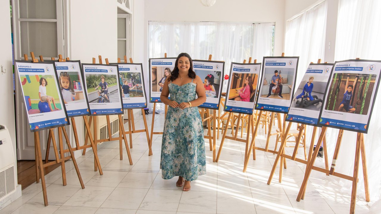 Secria promove exposição fotográfica com foco na autonomia de pessoas com TEA; saiba como visitar