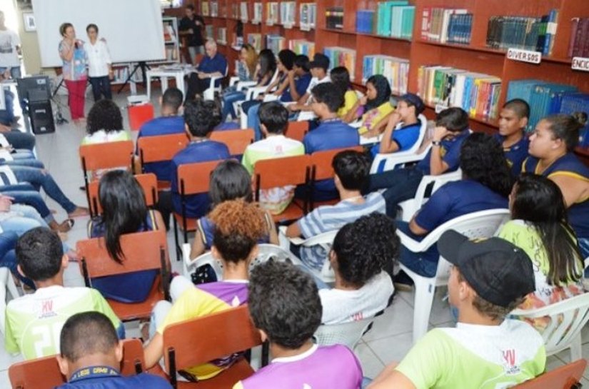 Coruripe: Cultura promove rodas de leitura em comemoração ao Dia do Escritor