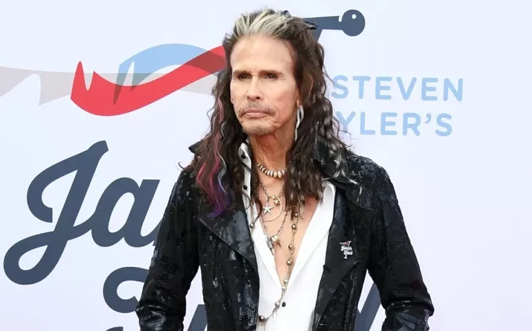 Justiça americana anula processo de abuso sexual contra Steven Tyler, vocalista do Aerosmith