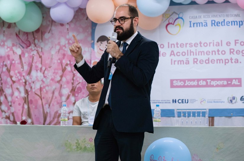 Juiz Rafael Wanderley palestra sobre garantias de direitos para crianças e adolescentes