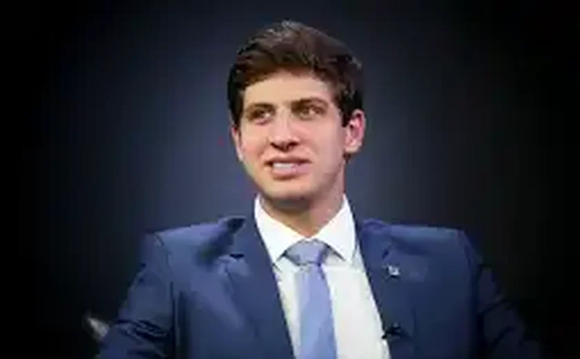 Após acusação de ‘furada de fila’ em concurso, João Campos é alvo de impeachment