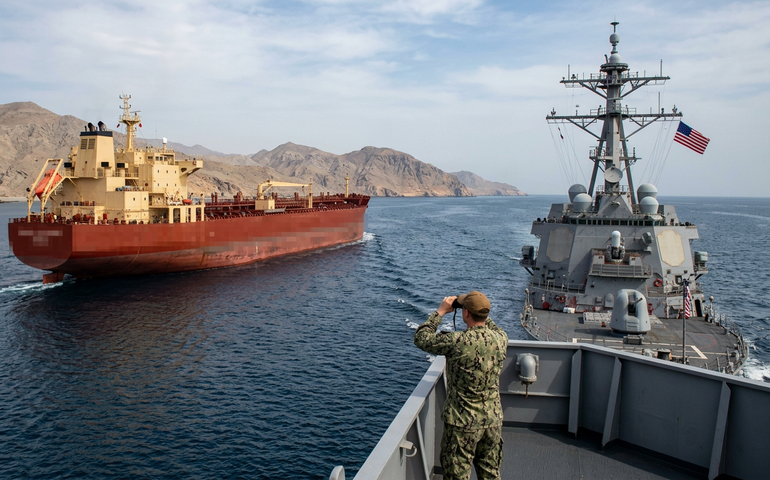 Departamento de Energia dos EUA atribui erro em postagem sobre escolta a petroleiro a funcionário