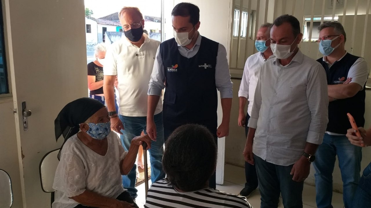 Em Anadia e Viçosa, Sesau garante vacinas extras para imunizar trabalhadores da saúde