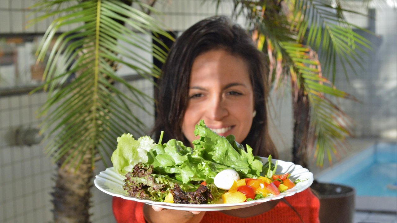 Nutricionista do Hospital Ib Gatto Falcão dá dicas de uma boa alimentação no verão