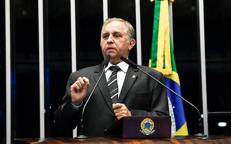 Izalci critica expectativa de arrecadação anunciada pelo governo