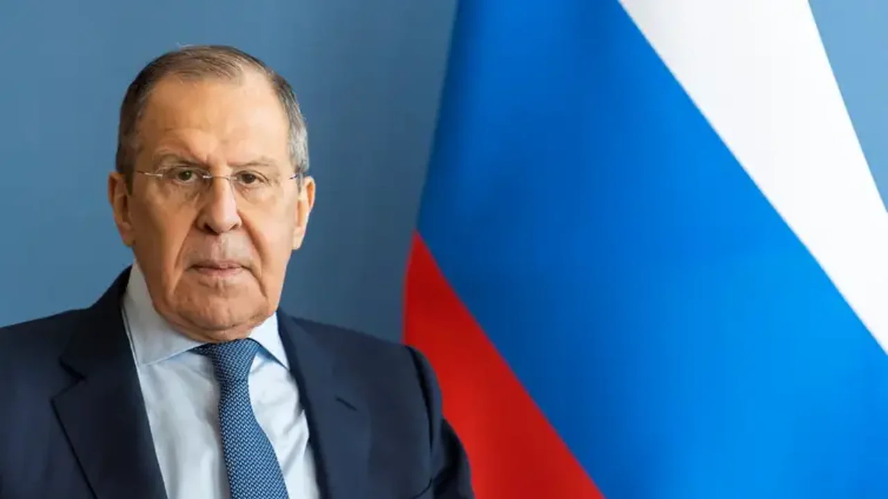 Critérios da Rússia para uso de armas nucleares não diferem dos adotados por EUA, diz Lavrov