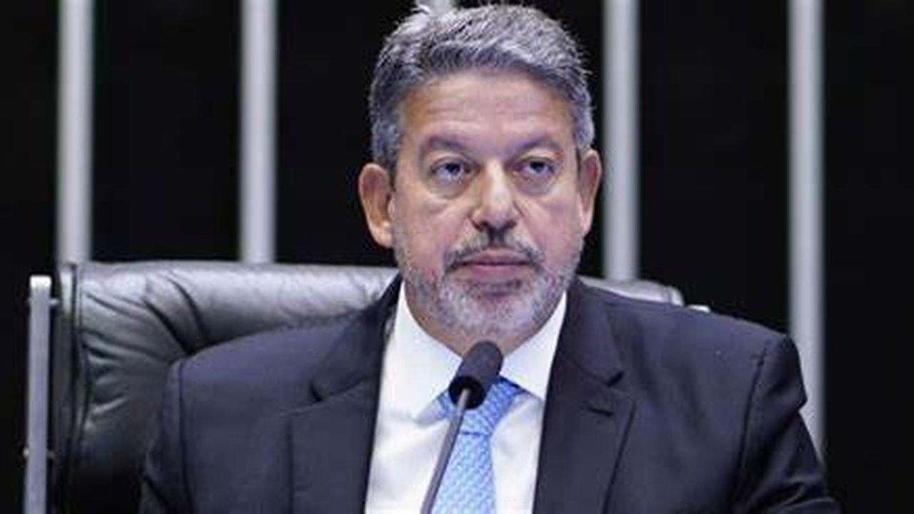 Arthur Lira e Fernando Haddad discutem nesta segunda relatório do novo marco fiscal