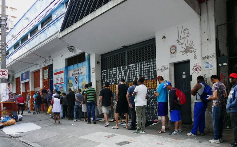 Pandemia escancara desigualdade no País, dizem analistas