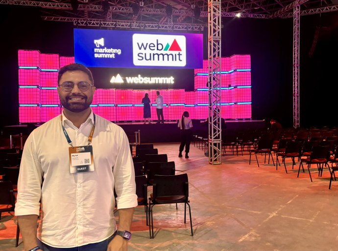 Presidente da FMAC marca presença no Web Summit Rio 2025