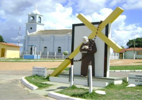 Começam as obras de asfaltamento no Povoado de Canafístula de Frei Damião