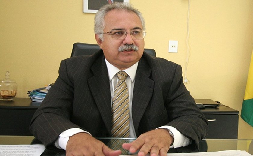 Nomeação de suplentes de vereador para cargos na Prefeitura de Arapiraca repercute nos meios políticos do Agreste