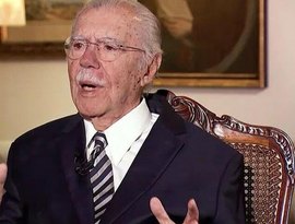 José Sarney recebe alta após 3 dias de internação por pneumonia
