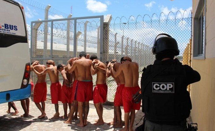 Detentos foram deslocados para realização de varredura na Penitenciária de Segurança Máxima - Foto: Jorge Santos