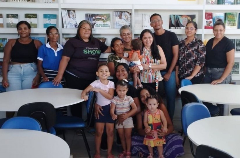 Programa Criança feliz promove ação em alusão ao Dia Mundial do Livro na Biblioteca de Luziápolis
