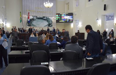 ALE mantém veto do Executivo ao projeto de rateio das sobras de recursos do Fundeb 