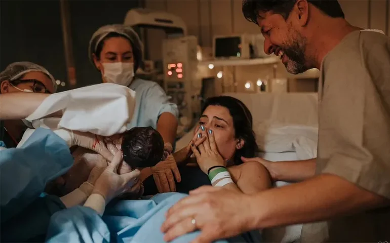 Michelle Loreto dá à luz 1ª filha e faz relato: 'Achei que não iria aguentar'