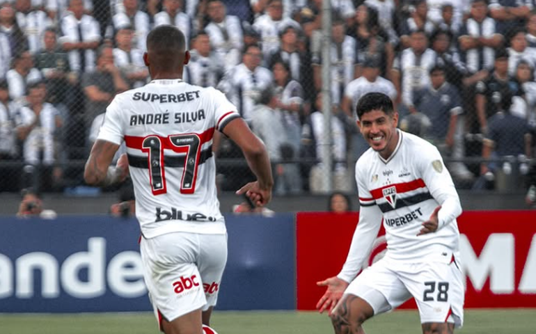 São Paulo reafirma força como visitante, bate Alianza Lima e fica perto de vaga na Libertadores