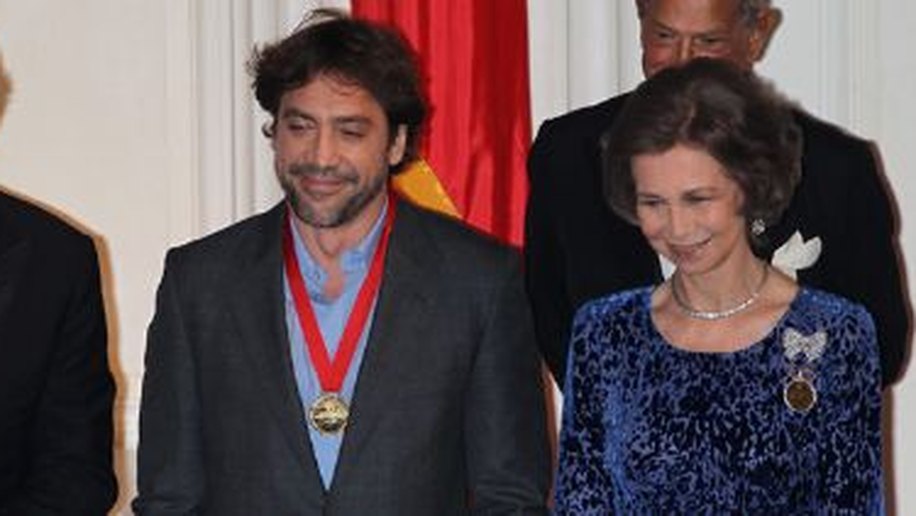 Javier Bardem recebe homenagem de rainha da Espanha