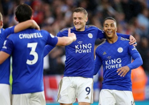 Leicester goleia e encosta no G-6; West Ham empata e é 4º do Campeonato Inglês