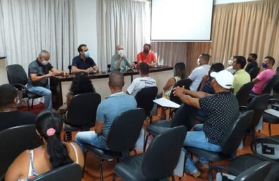 Ronaldo Lopes divulga investimentos durante reunião com representantes de associações de bairros