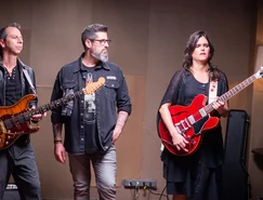 Duelo-de-Guitarras-Joao-Gaspar-Dimi-e-Navalha-Carrera-Credito-Filipe-Vera-Cruz-Divulgacao.jpg 