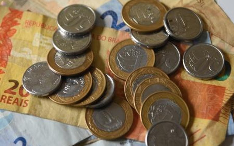 Setor externo tem superávit de US$ 868 milhões em março, diz BC