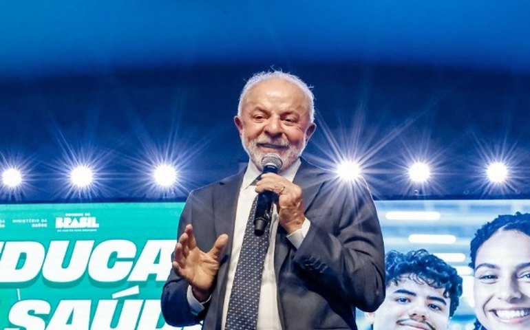 Lula é desaprovado por 52% e aprovado por 45%, aponta Paraná Pesquisas