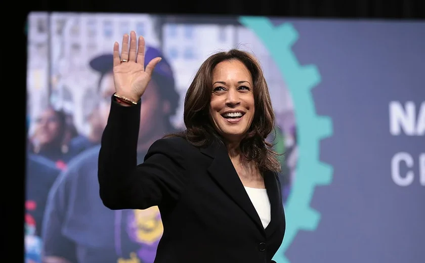 Kamala Harris vota por correio e se recusa a opinar sobre plebiscito na Califórnia