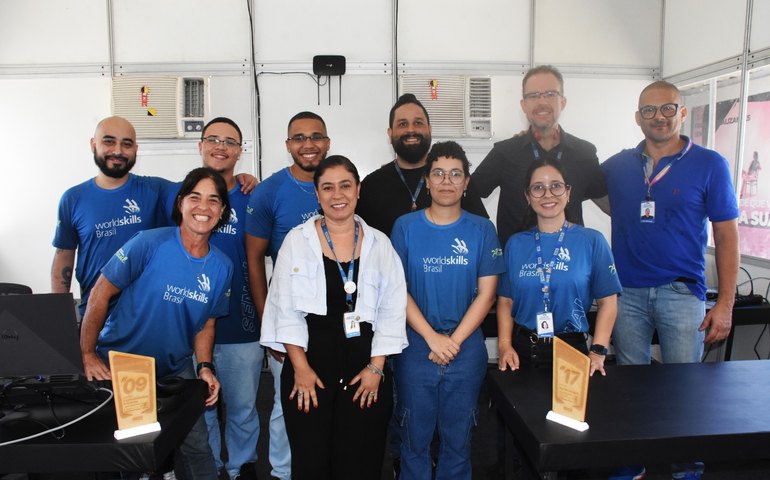 Alunos que vão representar o Brasil na Worlsdskills 2024 treinam no Senai/AL