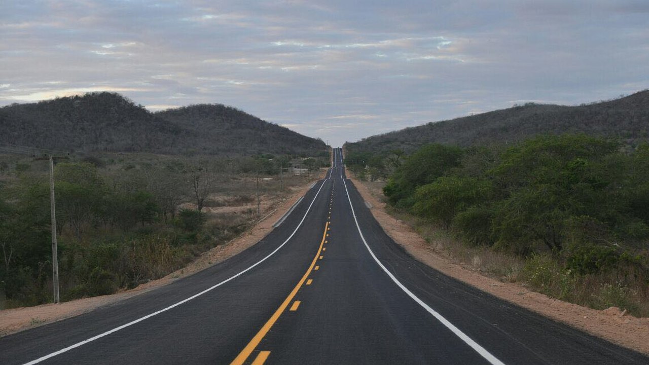 Alagoas inaugura um dos últimos trechos sem asfalto na BR-316