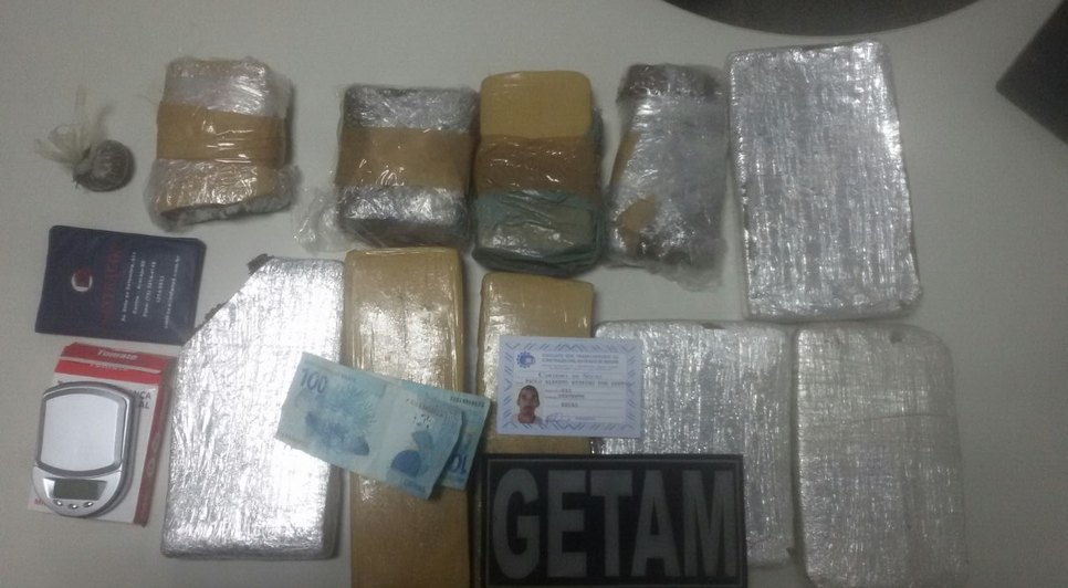 droga apreendida em táxi