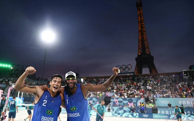 Olimpíadas: Evandro e Arthur são eliminados no vôlei de praia
